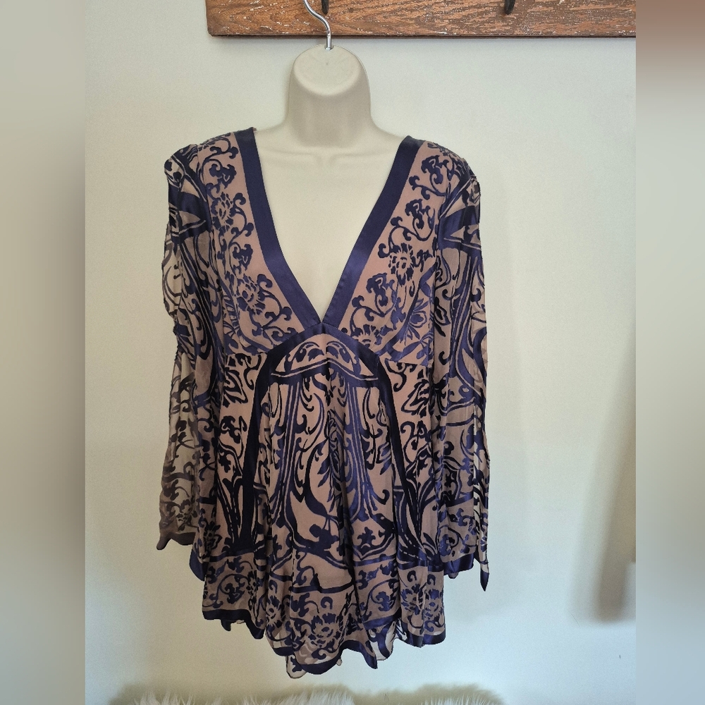 Free People Gorgeous Sheer V-Neck Blouse/Tunic - Navy and neutral